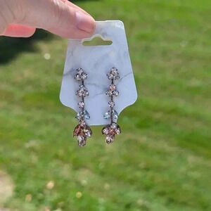 Women's Fashion Jewelry Dangle Earrings (New)
